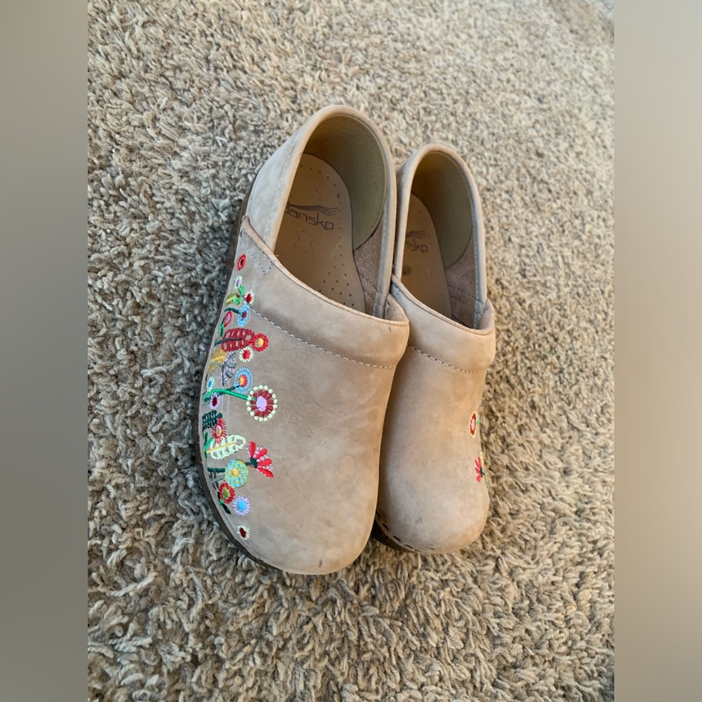 Flower embroidered dansko